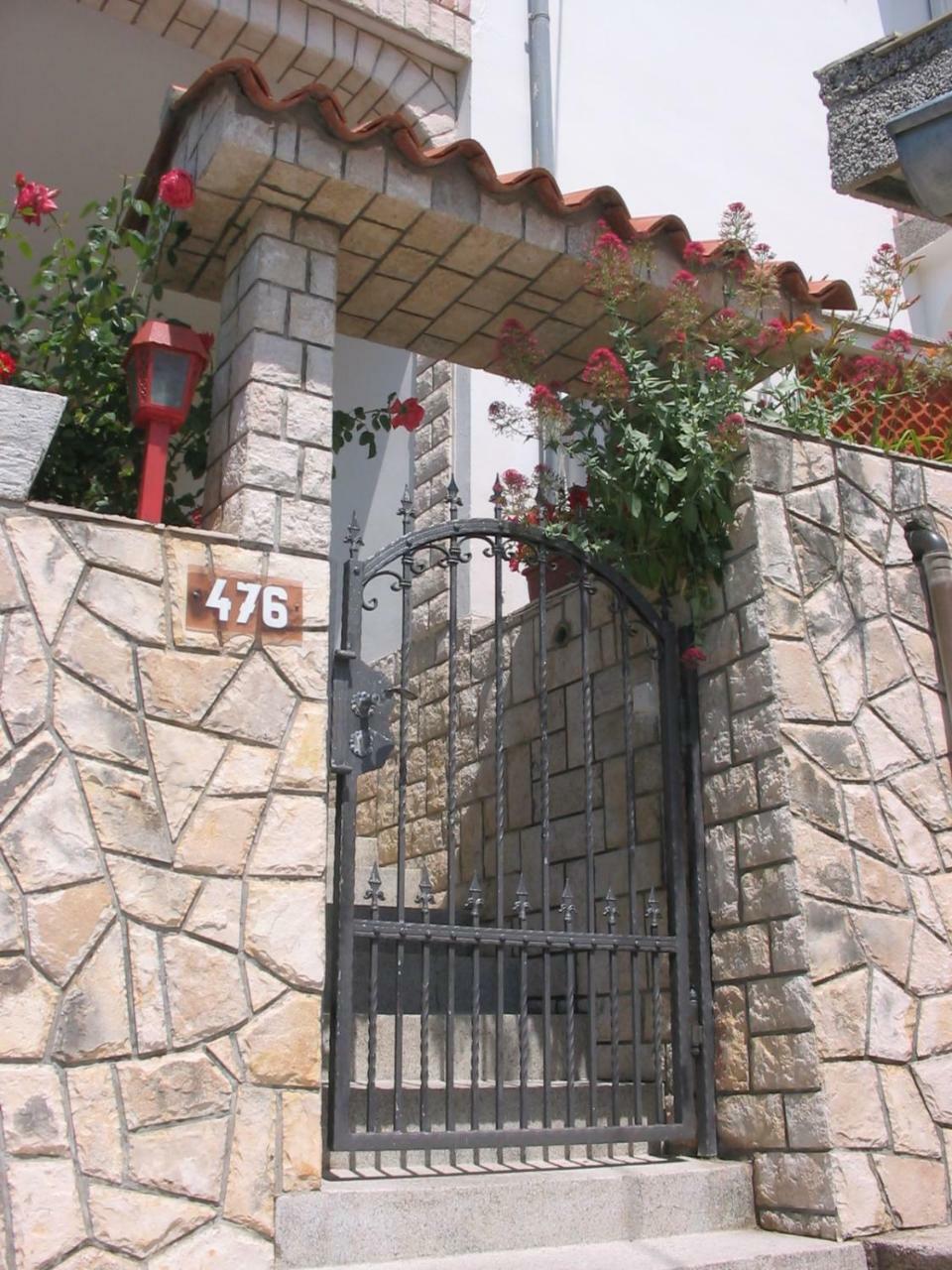 Apartmani Manuela لوبار المظهر الخارجي الصورة